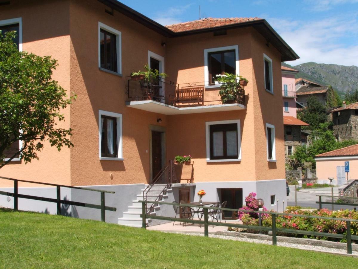 Вилла Azalea Di Gigliola Ziello - "Casa Azalea" Кремия Экстерьер фото